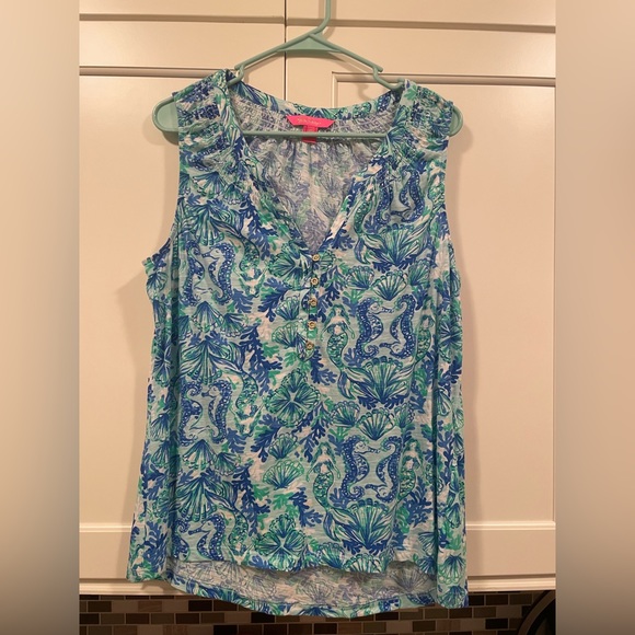 Lilly Pulitzer Tops - EUC Lilly Pulitzer Seeing Double Size XL Essie Top